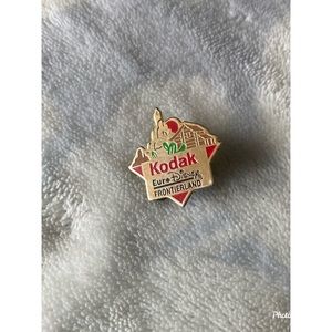 Disney Euro Disney Frontierland Kodak Pin